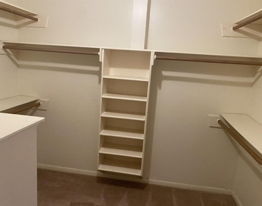 5 Bendwood Drive - Photo Thumbnail 12