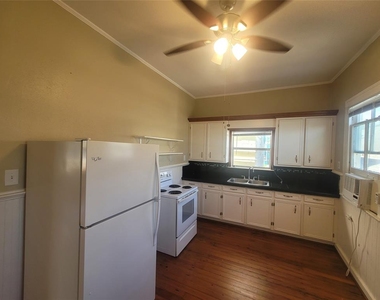 610 16th Street - Photo Thumbnail 6