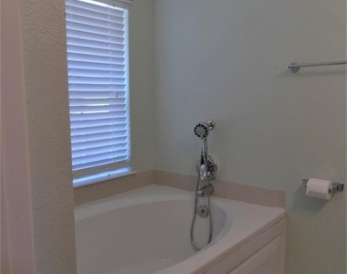13545 Northshore Loop - Photo Thumbnail 24