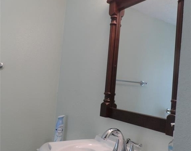 13545 Northshore Loop - Photo Thumbnail 30