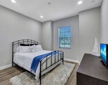 28101 Foxrock Court - Photo Thumbnail 16