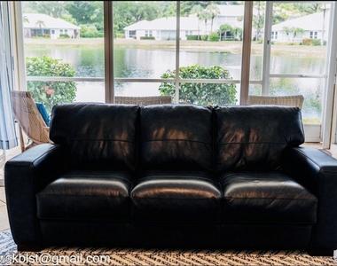 298 Emerald Bay Circle - Photo Thumbnail 4