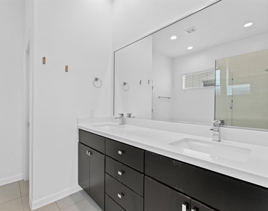 120 Pierce Street - Photo Thumbnail 27