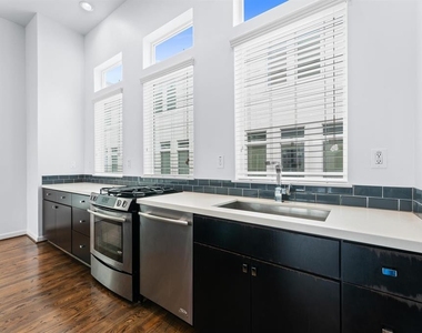 120 Pierce Street - Photo Thumbnail 15