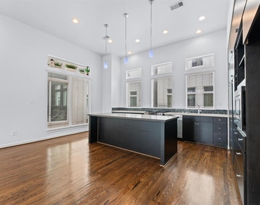 120 Pierce Street - Photo Thumbnail 9