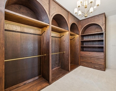 456 Gardenia Street - Photo Thumbnail 11