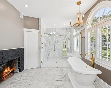 456 Gardenia Street - Photo Thumbnail 9