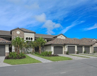 5507 Palmer Circle - Photo Thumbnail 3