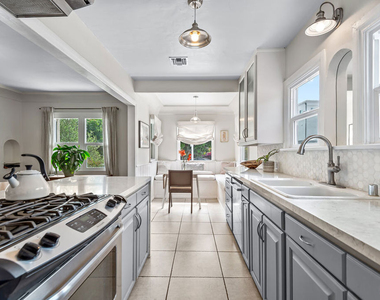 3429 Potomac Avenue - Photo Thumbnail 10