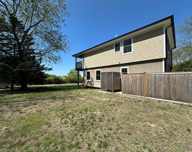 1854 N Bayview Road - Photo Thumbnail 3