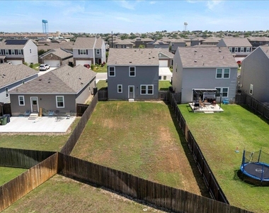 336 Wonderful Life Way - Photo Thumbnail 25