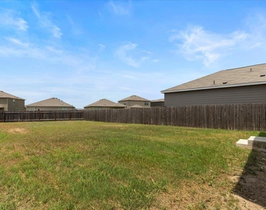 336 Wonderful Life Way - Photo Thumbnail 24
