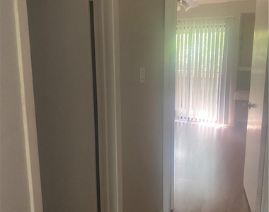 612 Park Place Pl - Photo Thumbnail 14
