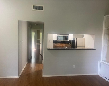 612 Park Place Pl - Photo Thumbnail 5
