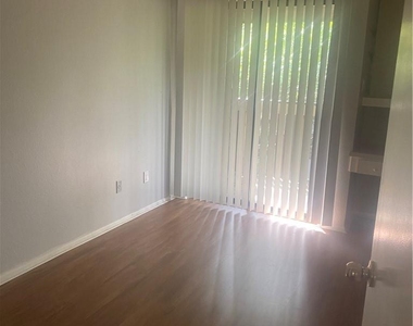 612 Park Place Pl - Photo Thumbnail 15