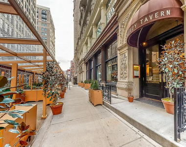 5th Ave - Photo Thumbnail 6