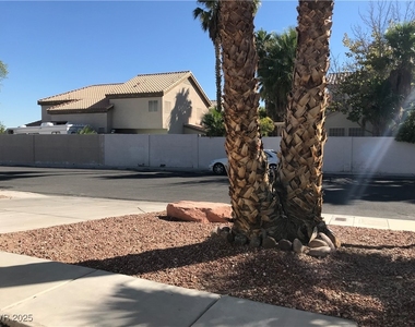 5423 Dancing Bear Drive - Photo Thumbnail 1