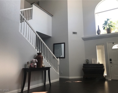 5423 Dancing Bear Drive - Photo Thumbnail 4