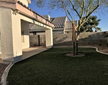 5423 Dancing Bear Drive - Photo Thumbnail 18