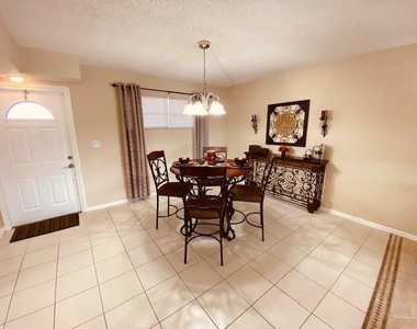 9420 S Hollybrook Lake Drive - Photo Thumbnail 1