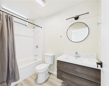 8457 Langdon - Photo Thumbnail 17