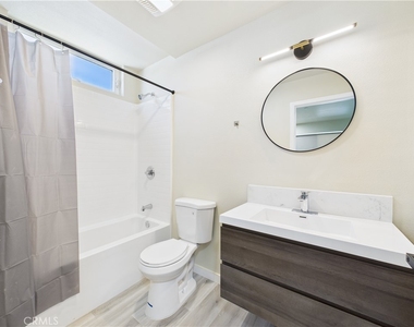 8457 Langdon - Photo Thumbnail 4