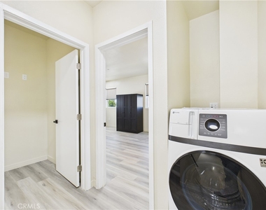 8457 Langdon - Photo Thumbnail 14