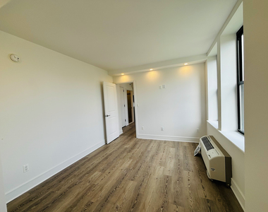 45 West 81st Street - Photo Thumbnail 1
