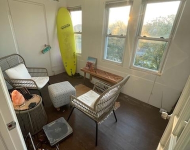 511 Laurelton Boulevard - Photo Thumbnail 12