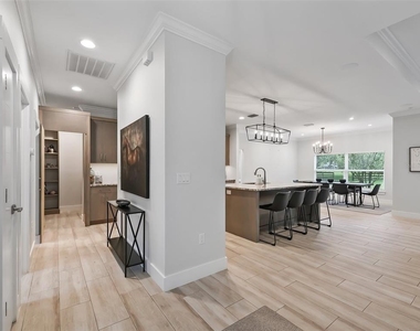 1620 Nw 73rd Terrace - Photo Thumbnail 9