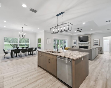 1620 Nw 73rd Terrace - Photo Thumbnail 12