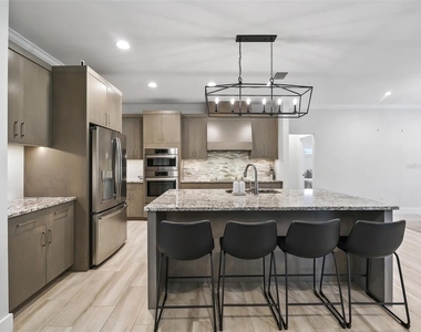 1620 Nw 73rd Terrace - Photo Thumbnail 14