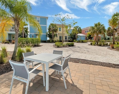 8004 Dreamsicle Drive - Photo Thumbnail 14