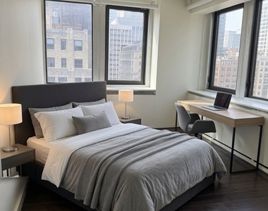 369 Lexington Avenue - Photo Thumbnail 2