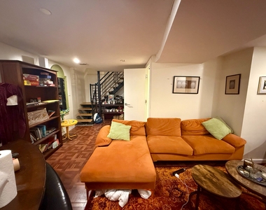662 Park Place - Photo Thumbnail 9