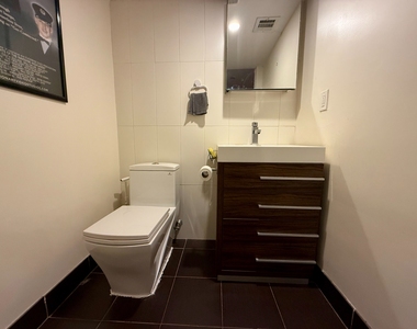 662 Park Place - Photo Thumbnail 13