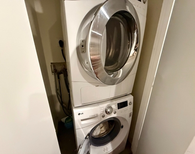 662 Park Place - Photo Thumbnail 12