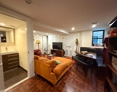 662 Park Place - Photo Thumbnail 6