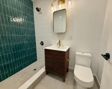 18 Howard Street - Photo Thumbnail 8