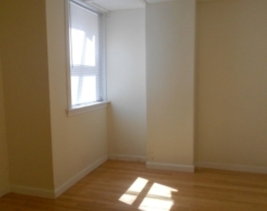 1800 Beacon St - Photo Thumbnail 3