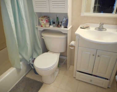 200 Winthrop Rd - Photo Thumbnail 1