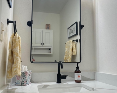1500 Scenic Dr - Photo Thumbnail 7