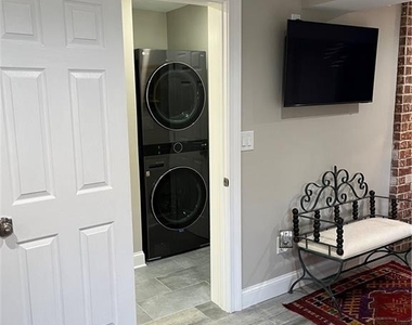 2523 Sharondale Drive Ne - Photo Thumbnail 23