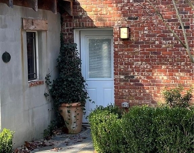 2523 Sharondale Drive Ne - Photo Thumbnail 32