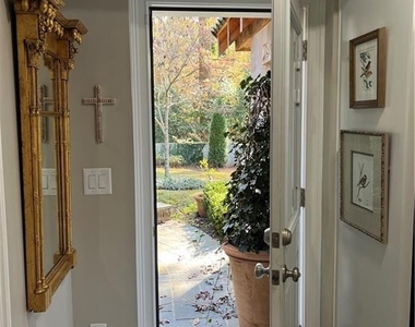 2523 Sharondale Drive Ne - Photo Thumbnail 30