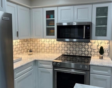 2523 Sharondale Drive Ne - Photo Thumbnail 19