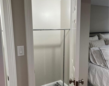 2523 Sharondale Drive Ne - Photo Thumbnail 12