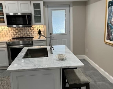 2523 Sharondale Drive Ne - Photo Thumbnail 17