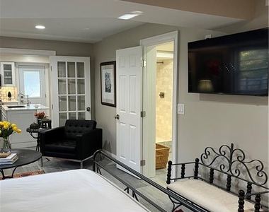 2523 Sharondale Drive Ne - Photo Thumbnail 14