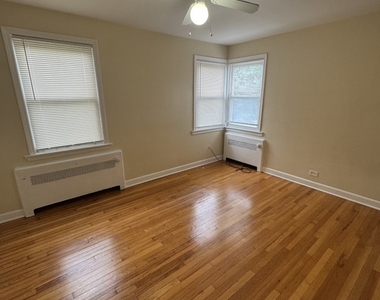 1528 N Harlem Avenue - Photo Thumbnail 9